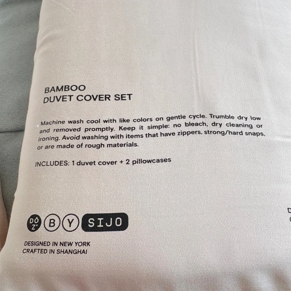 NWOT Doz Sijo Bamboo Viscose Duvet Cover Set Queen 2 Shams Sand Beige Champagne